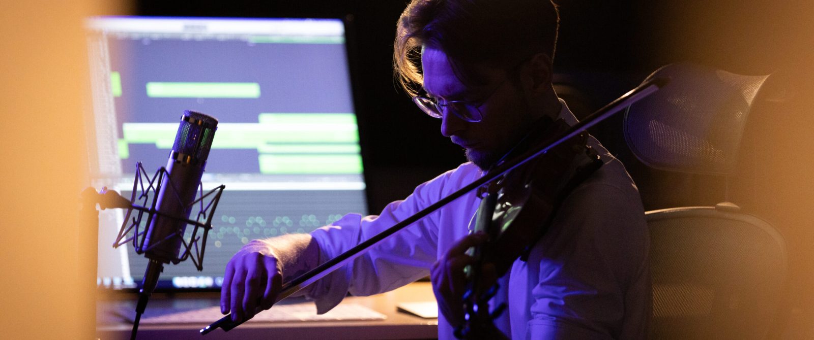 szymon-janiszewski-studio-nagranie-skrzypce-kompozytor-muzyka-filmowa